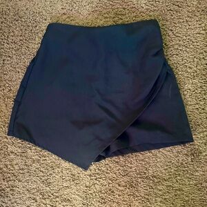 Girls Medium Black Skort